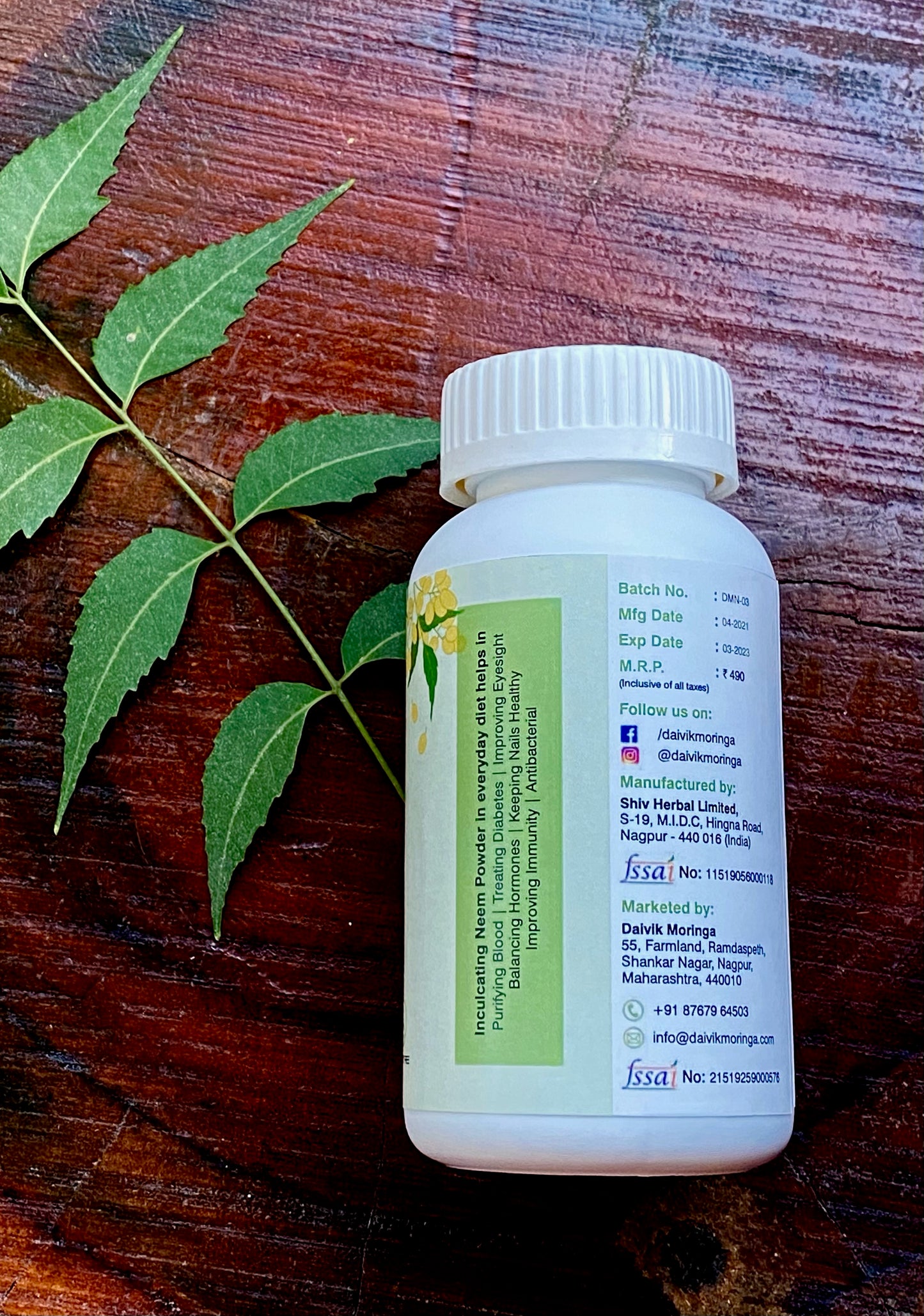 Daivik Moringa Neem Veg Capsules | 100% Natural | Detox, Skin Care, Anti Inflammatory | 100 Caps Each