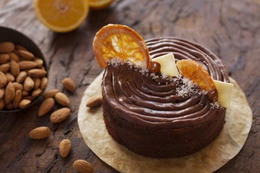 Linoui  Chocolate Almond & Orange Cake